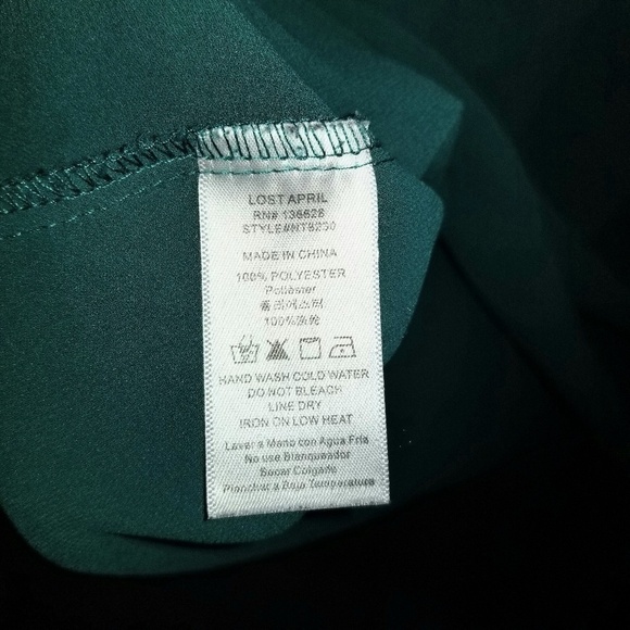 Crepe 3/4 Sleeve Blouse - Picture 6 of 6